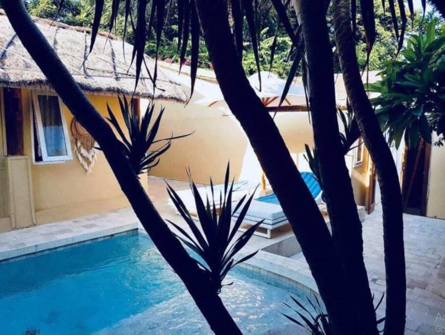 Villa Sentosa, Cheerful 3-Bedroom Villa With Pool Gili Trawangan Exterior photo